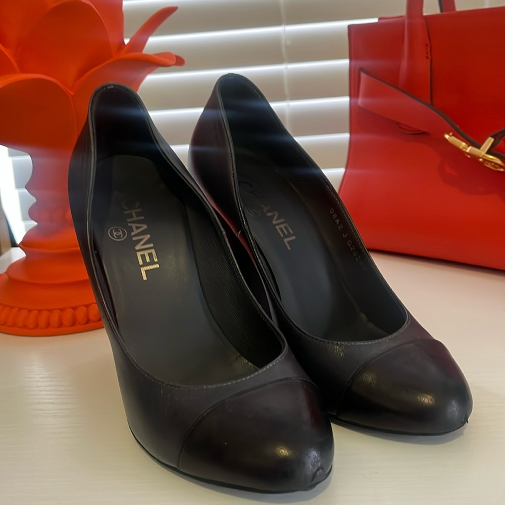 💫⭐️Chanel ⭐️⭐️leather pumps